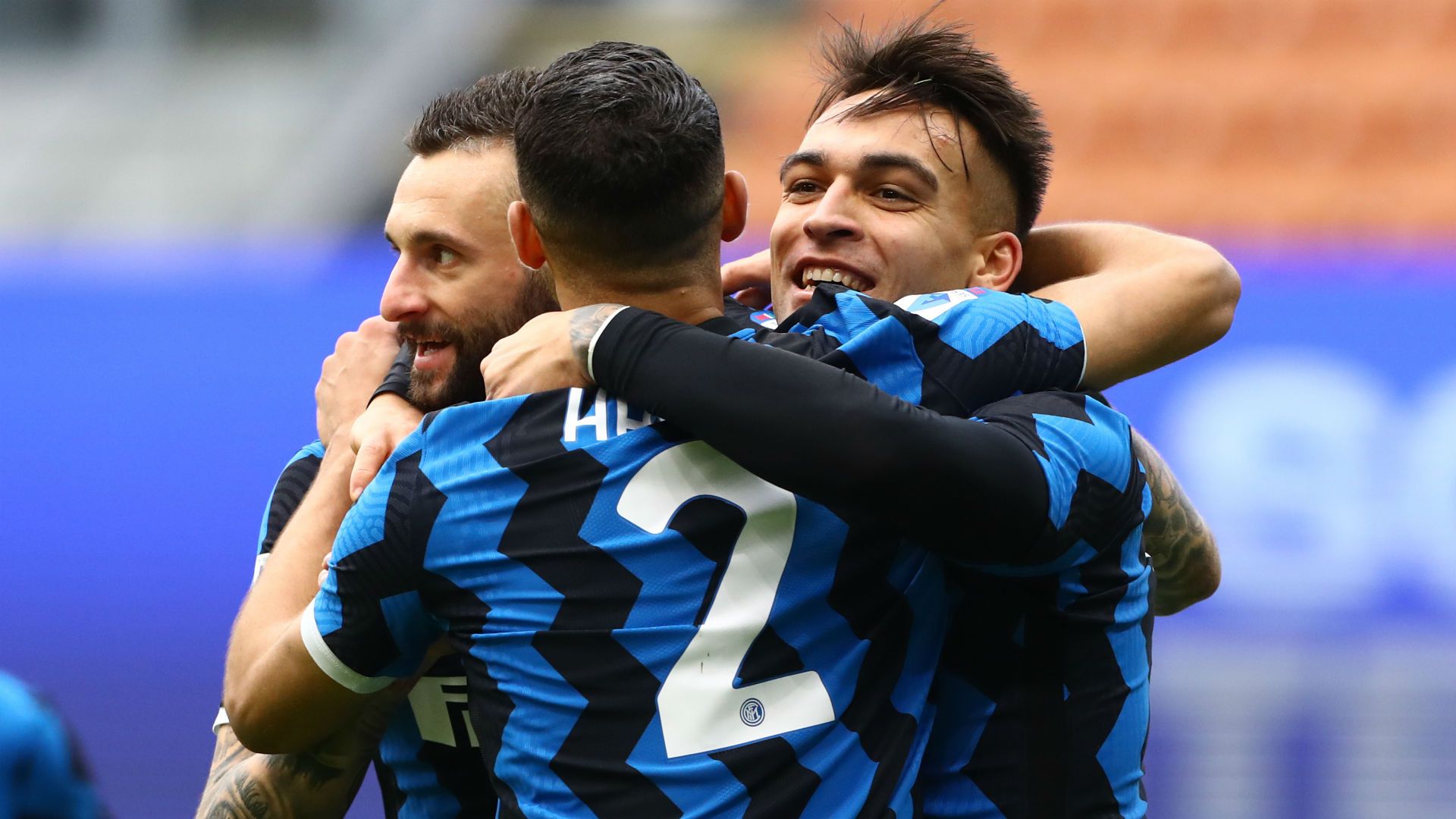 Inter celebrating Crotone Serie A