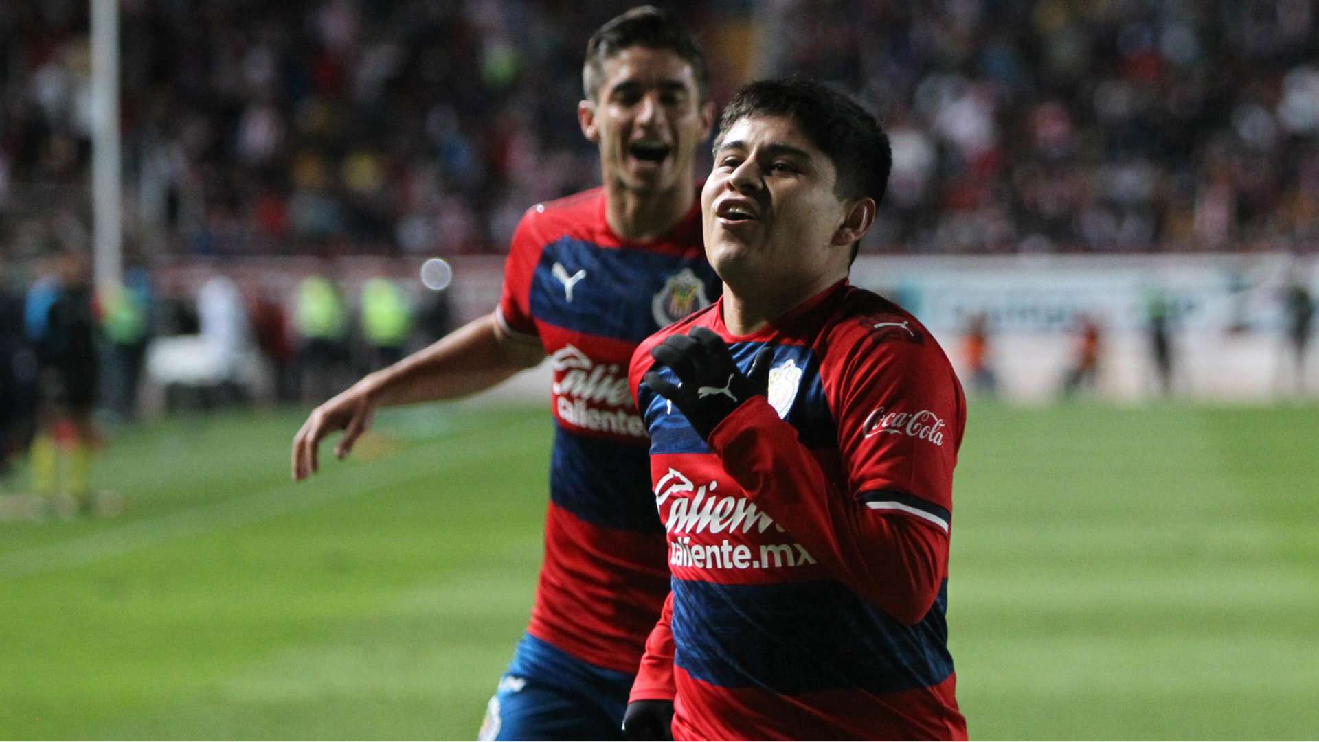 Chofis López Isaac Brizuela Chivas Amistoso 2020