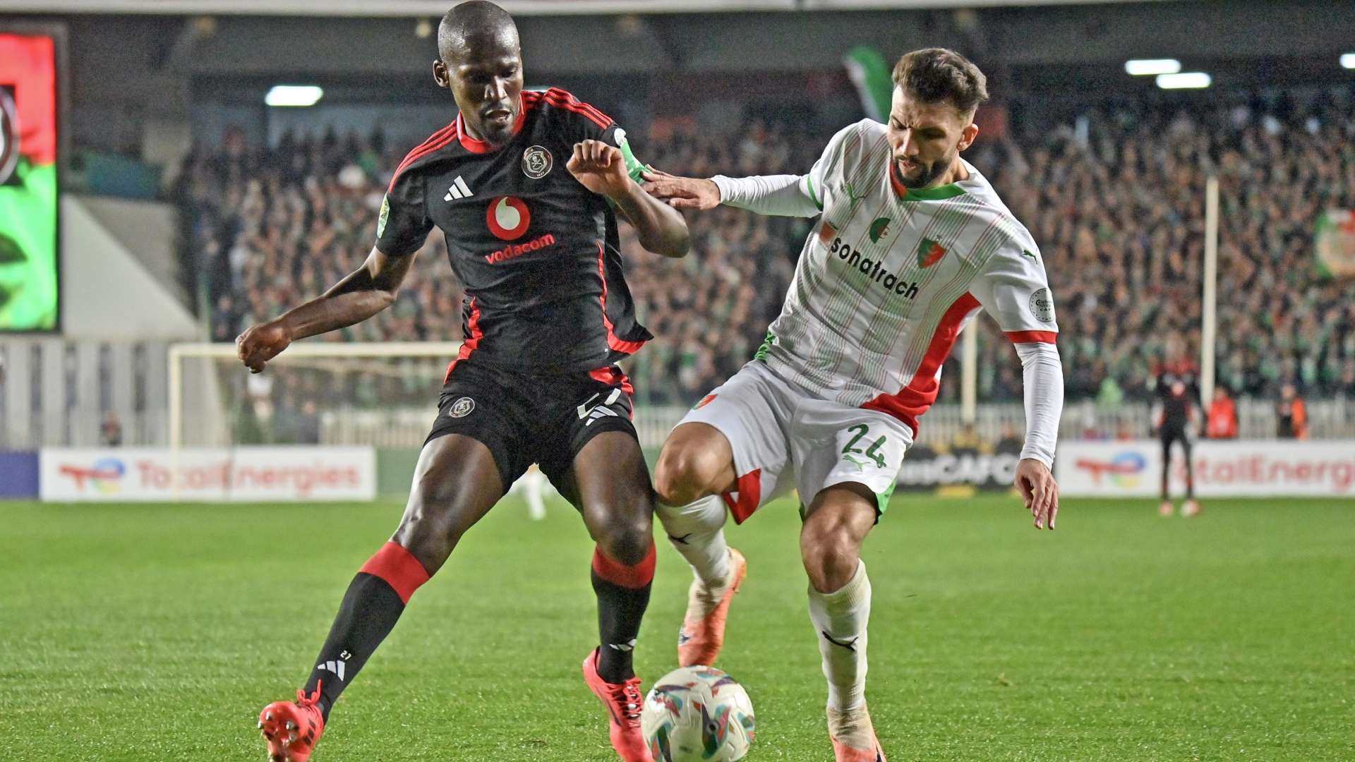 Tapelo Xoki and Zakaria Naidji, Orlando Pirates vs MC Alger