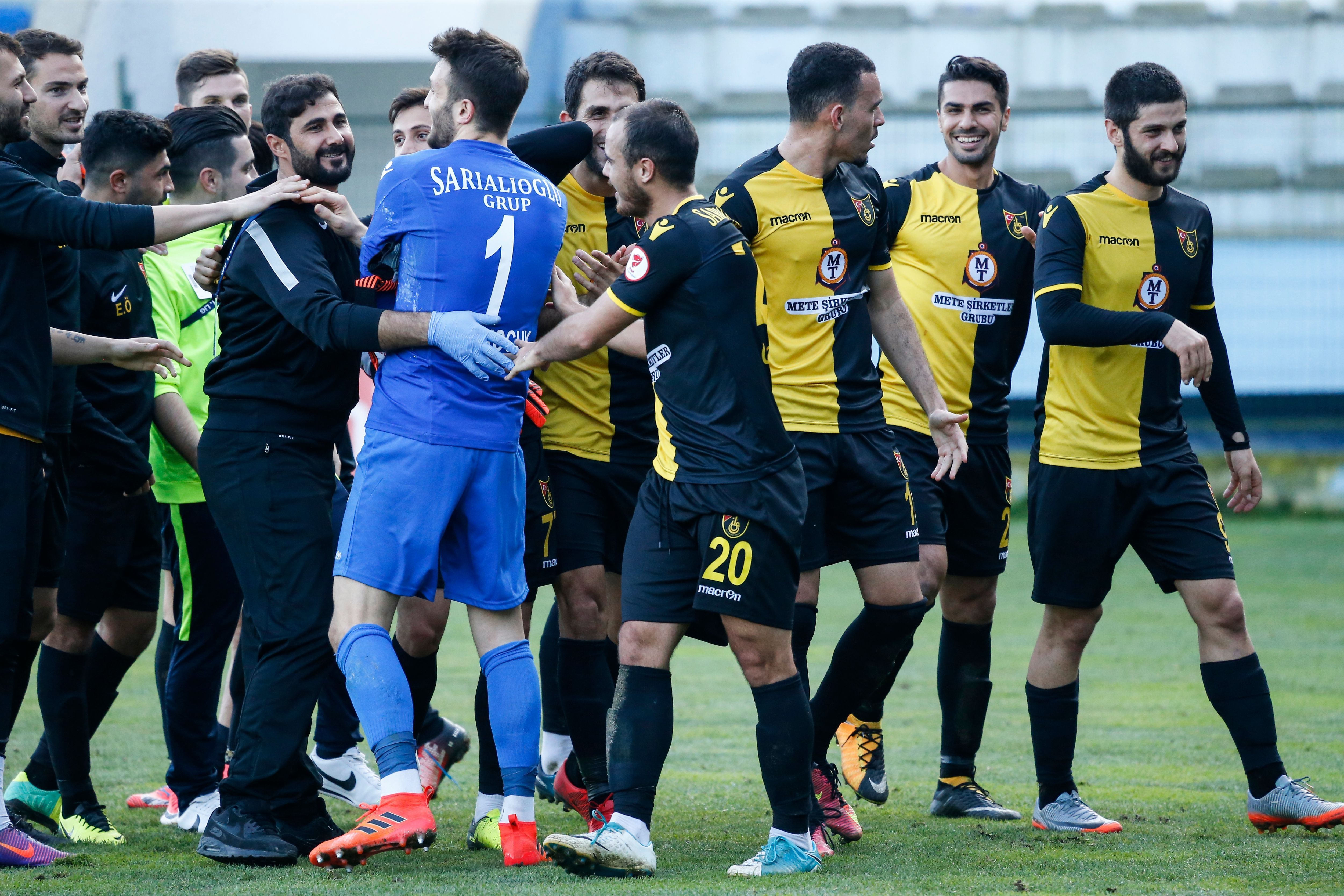 Istanbulspor goal celebration