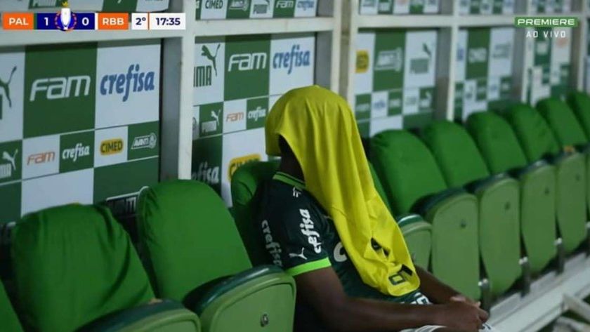 DO NOT USE Endrick, substituido pelo Palmeiras, chorando no banco de reservas