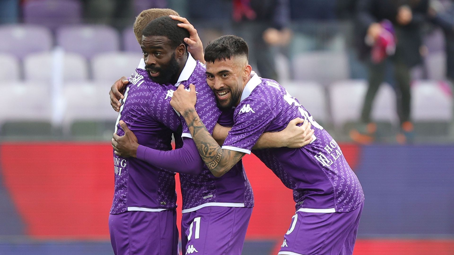Fiorentina players celebrating Fiorentina Frosinone Serie A