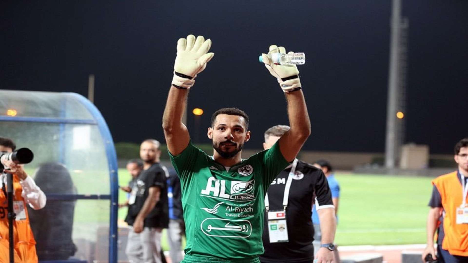 مصطفي ملائكة