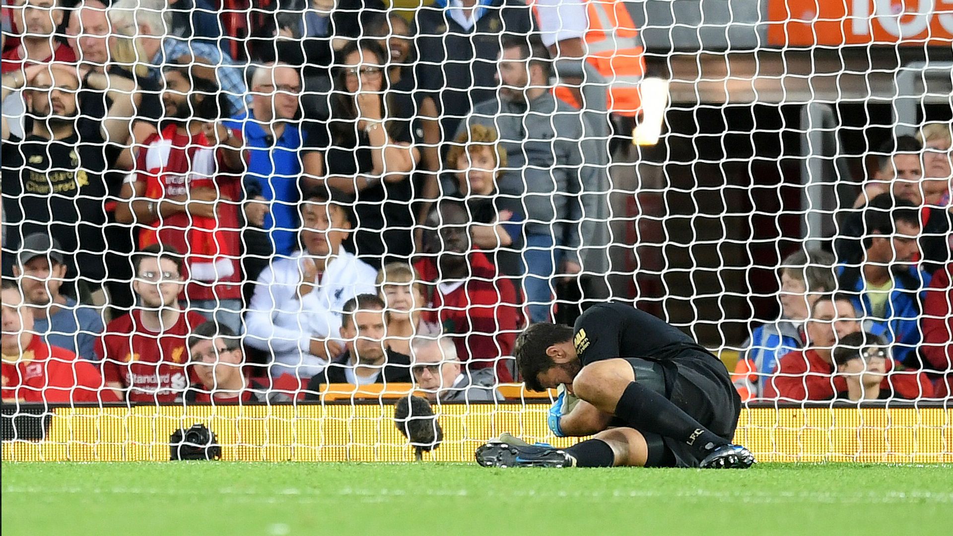 Alisson injury 2018-19