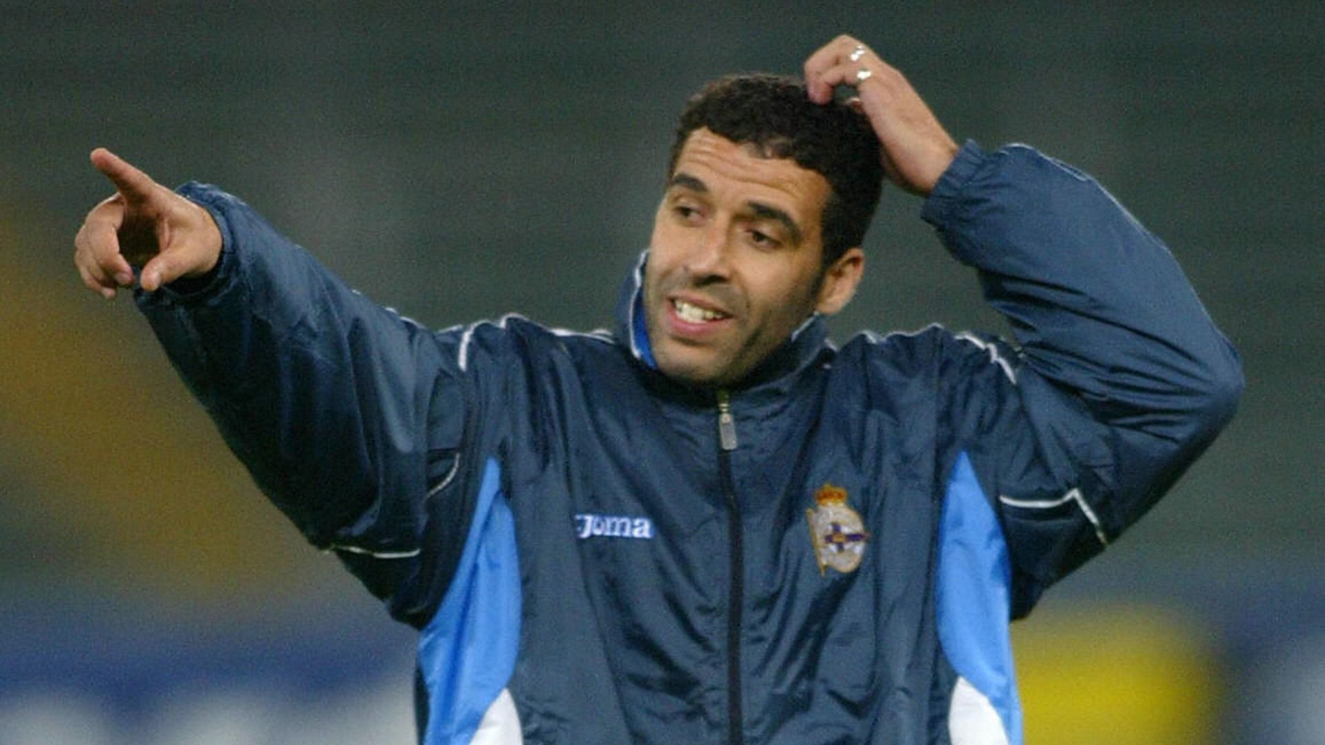 Noureddine Naybet of Deportivo La Coruna