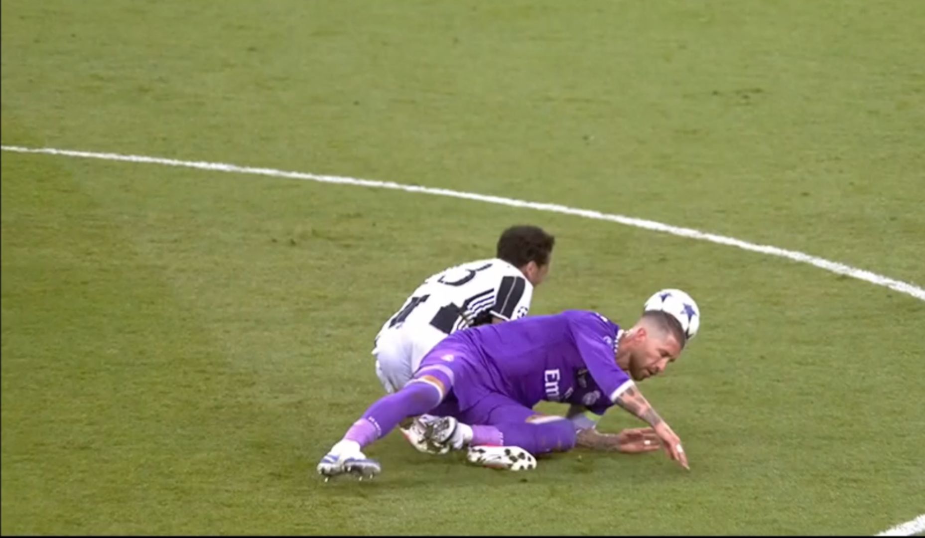 Dani Alves contra Sergio Ramos