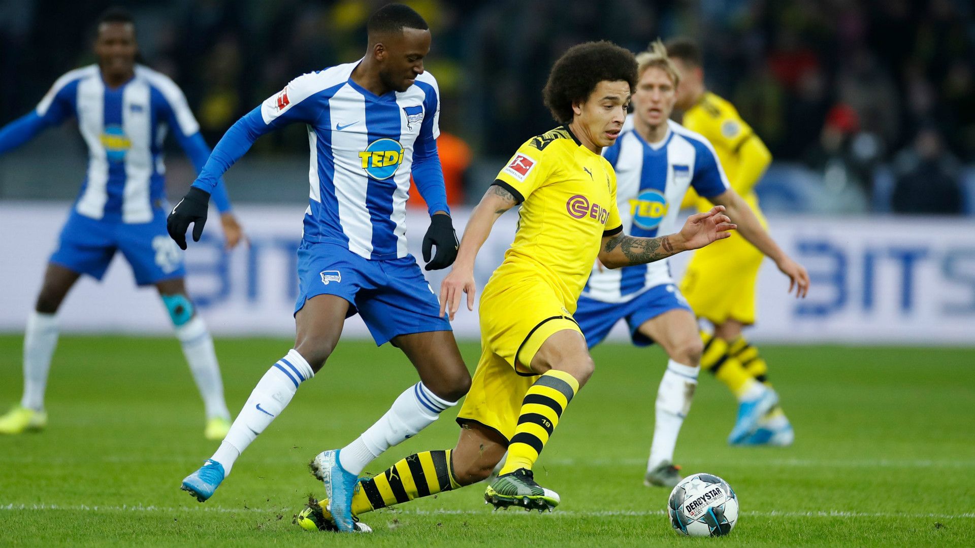 AXEL WITSEL BORUSSIA DORTMUND BUNDESLIGA 30112019