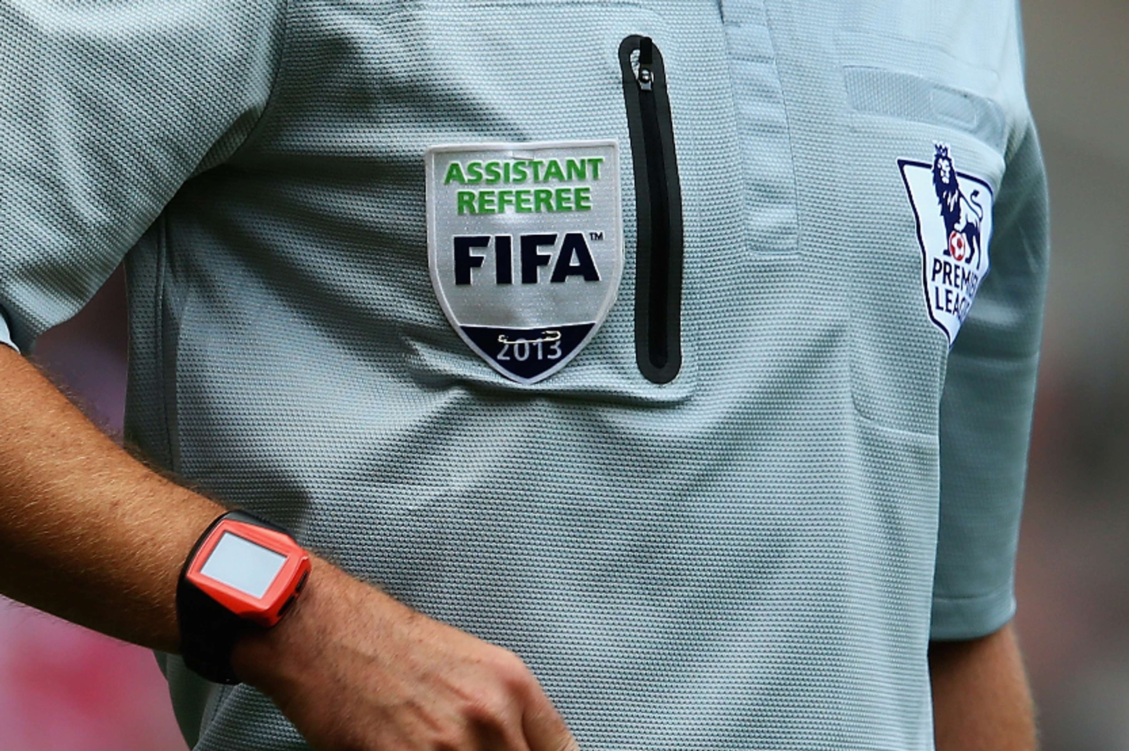 FIFA , Referees - Assistant Referee - wristwatch