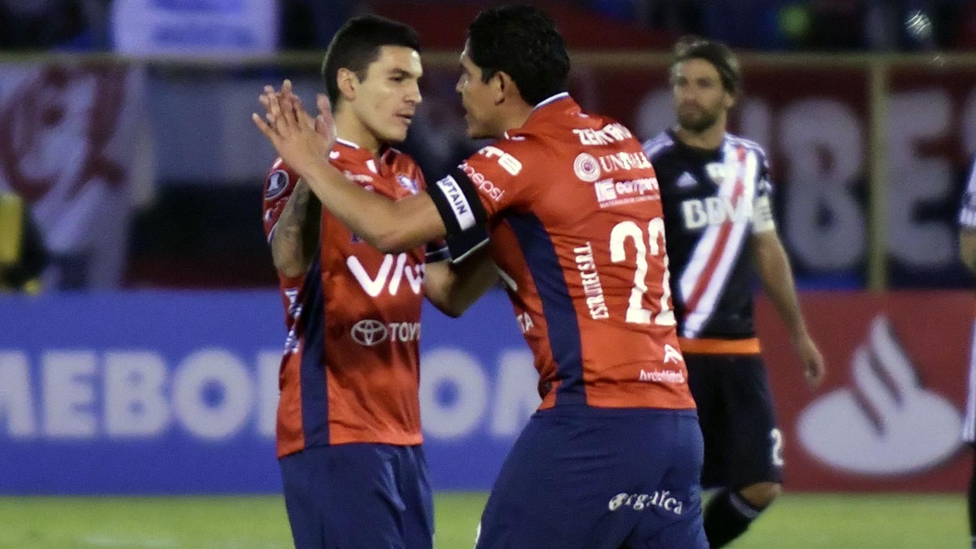 Cristian Chavez Jorge Wilstermann River 140917