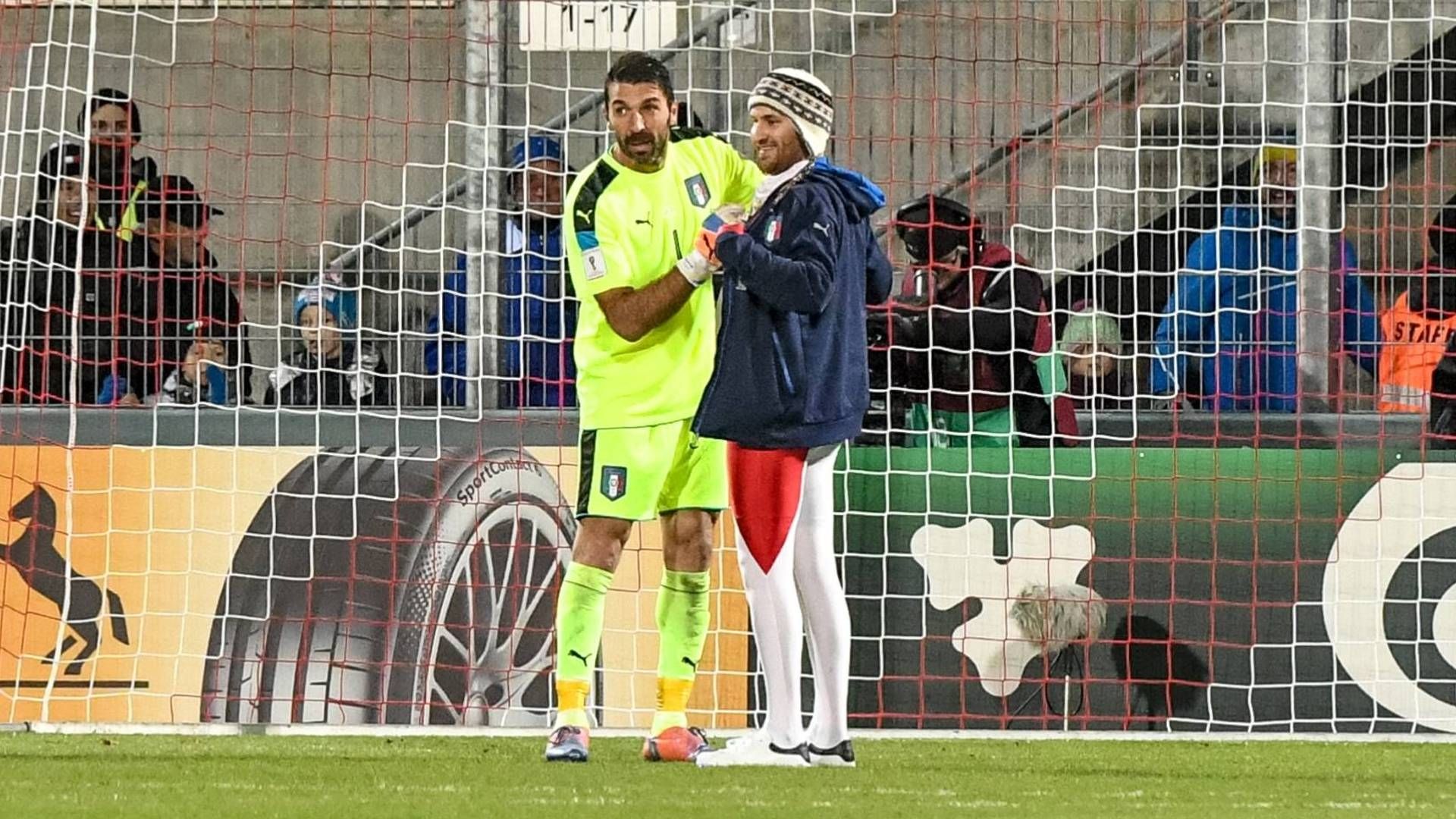 GER ONLY Gianluigi Buffon Flitzer