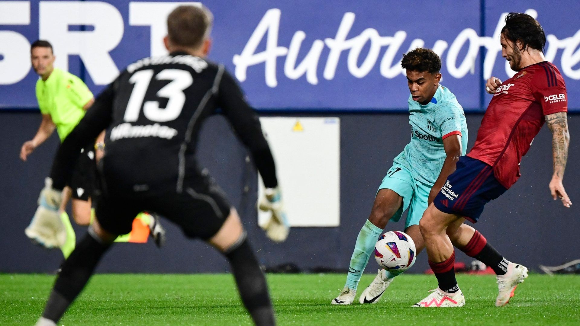 Lamine Yamal Barcelona Osasuna 2023-24