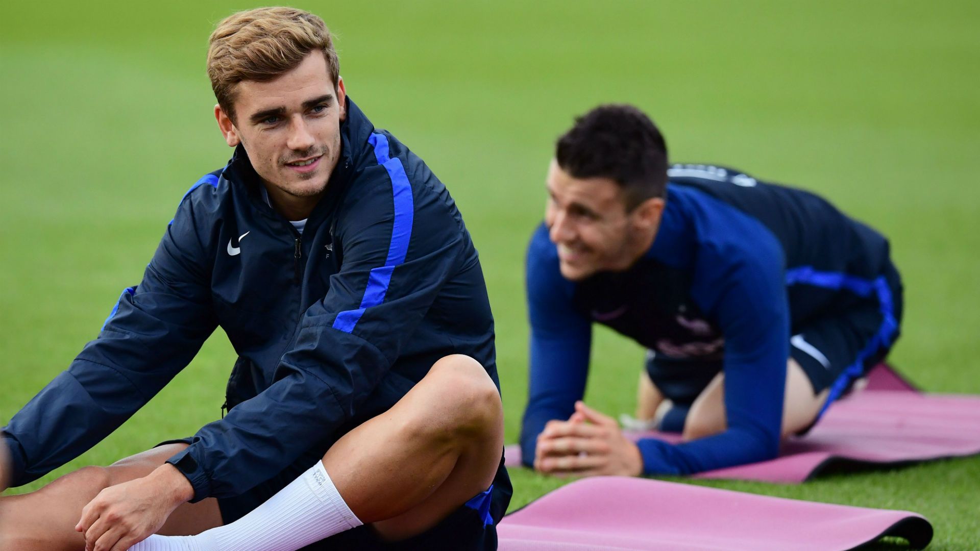 Antoine Griezmann France training 29082016