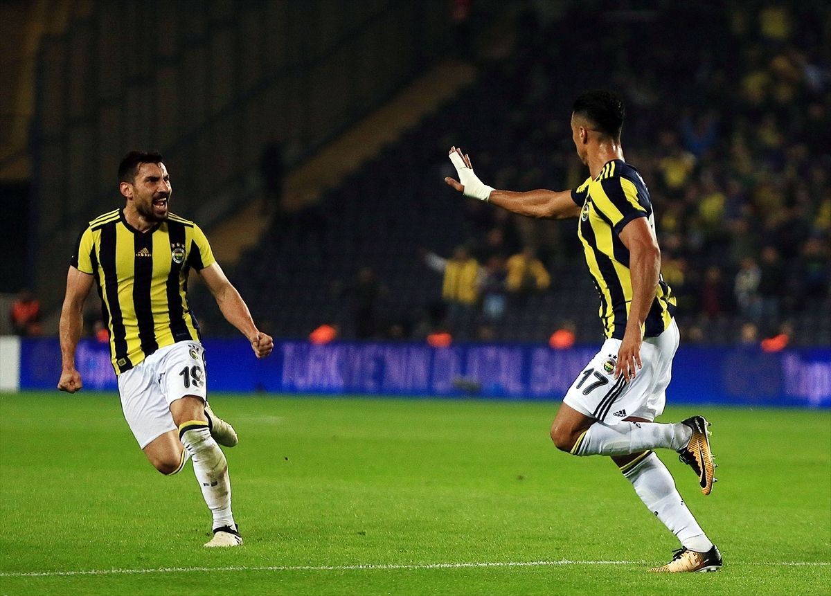 Sener Ozbayrakli Nabil Dirar Fenerbahce 19112017