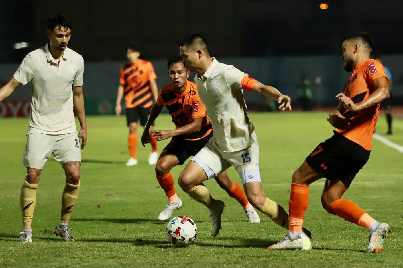 พีที ประจวบ เอฟซี - บุรีรัมย์ ยูไนเต็ด