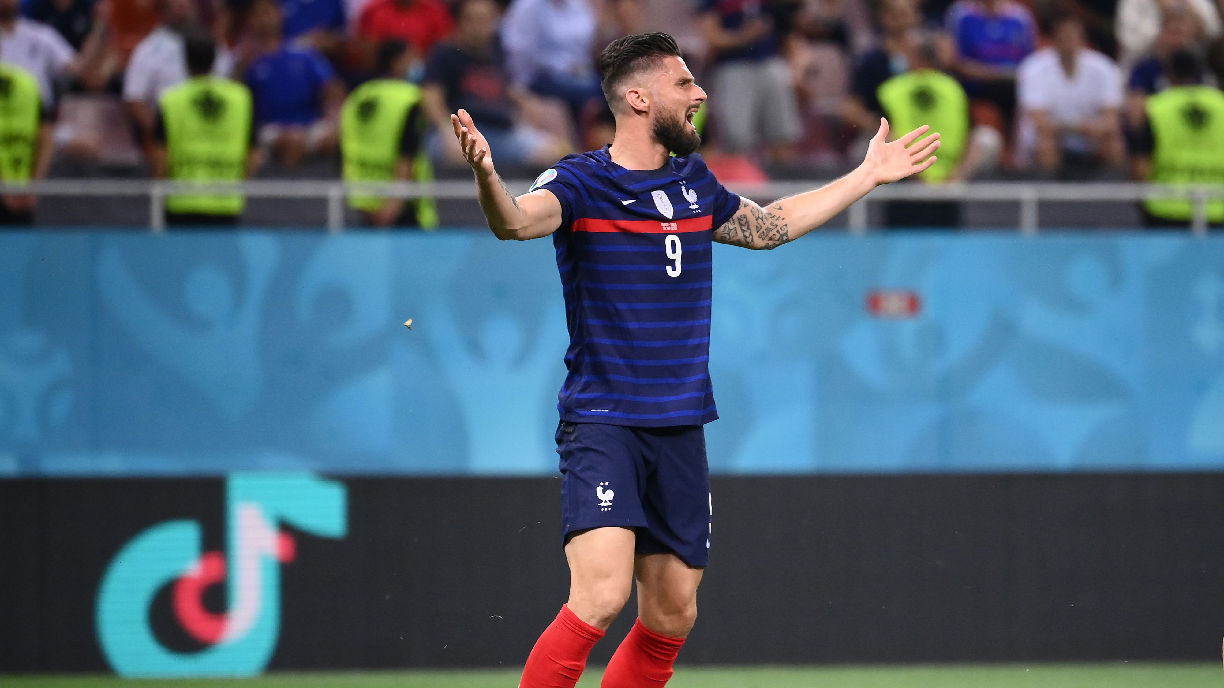 Olivier Giroud France irritated