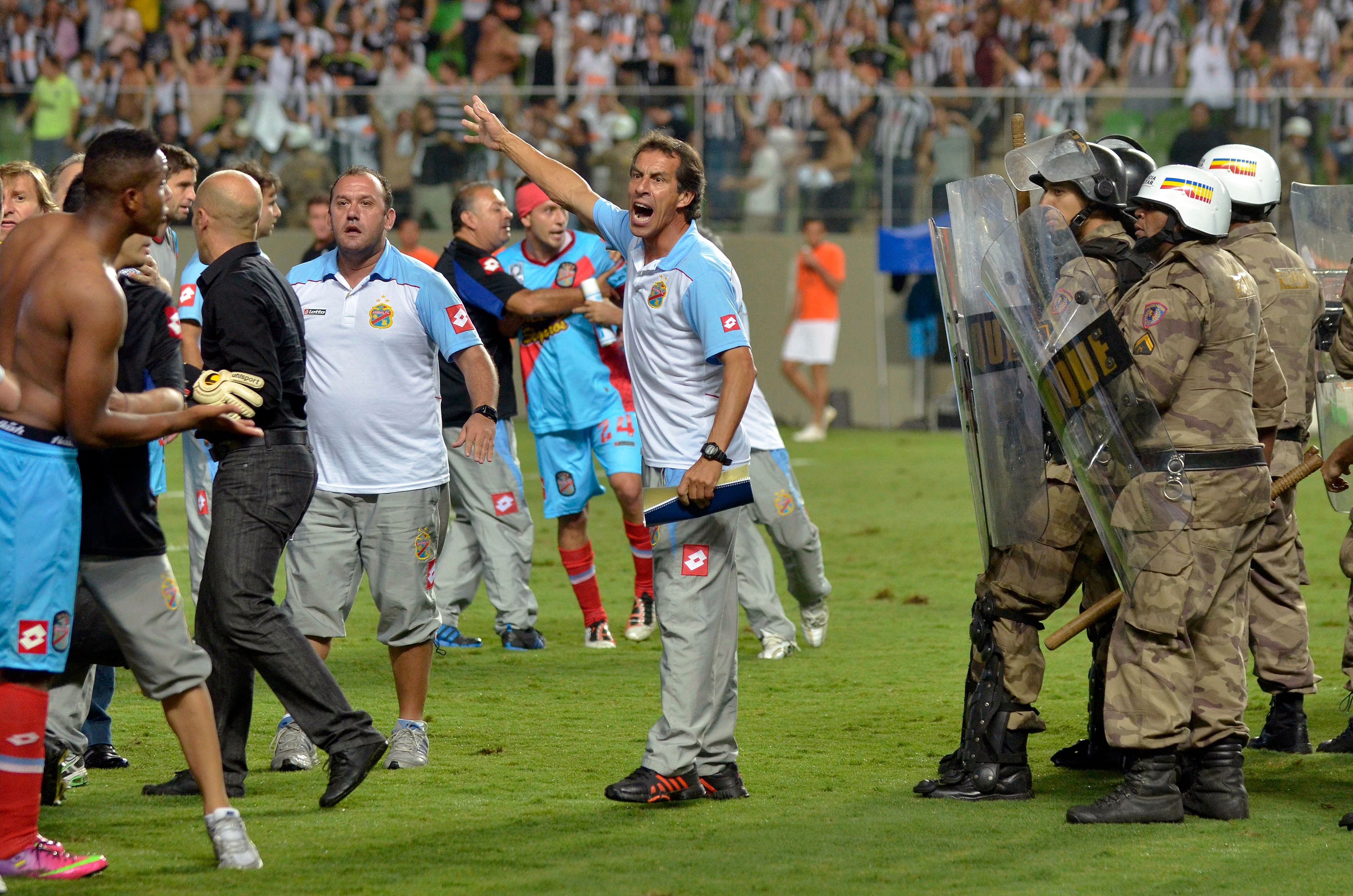Copa Libertadores -  Policia
