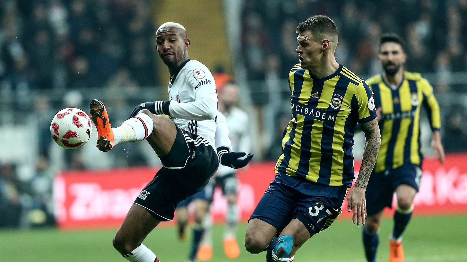 Anderson Talisca Martin Skrtel Besiktas Fenerbahce 03012018