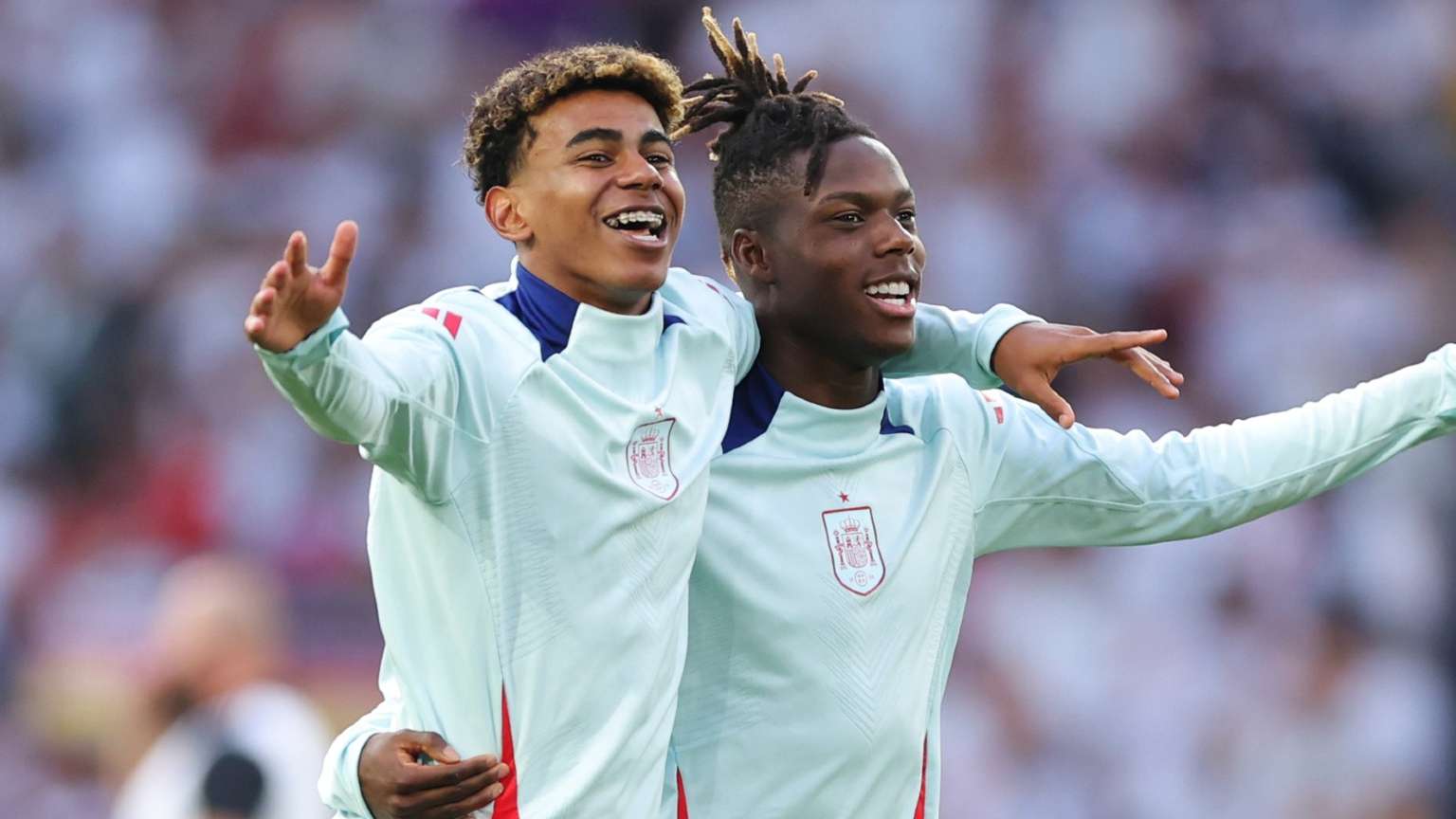 Barcelona hold talks with Nico Williams as Spanish superstar weighs up move away from Athletic Club - with Deco leading pursuit of 22-year-old | Goal.com