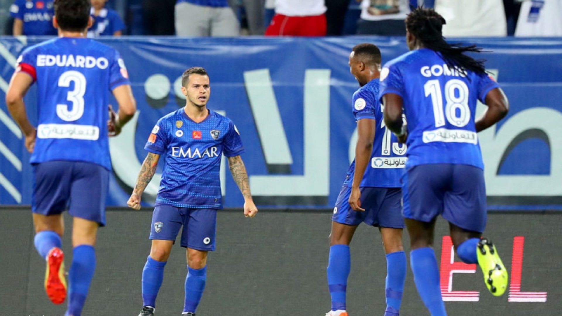 جيوفينكو يحتفل بهدفه في مرمى ضمك