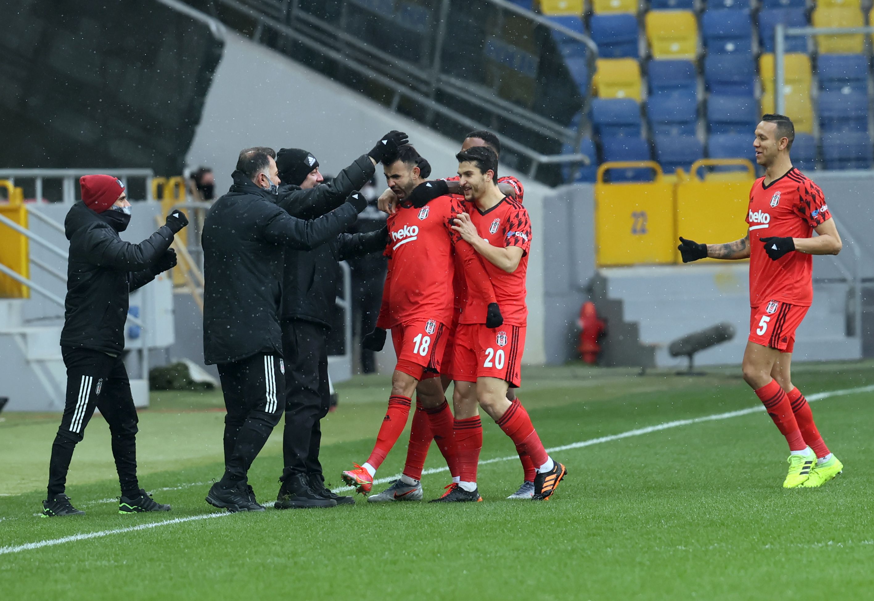 Rachid Ghezzal Besiktas