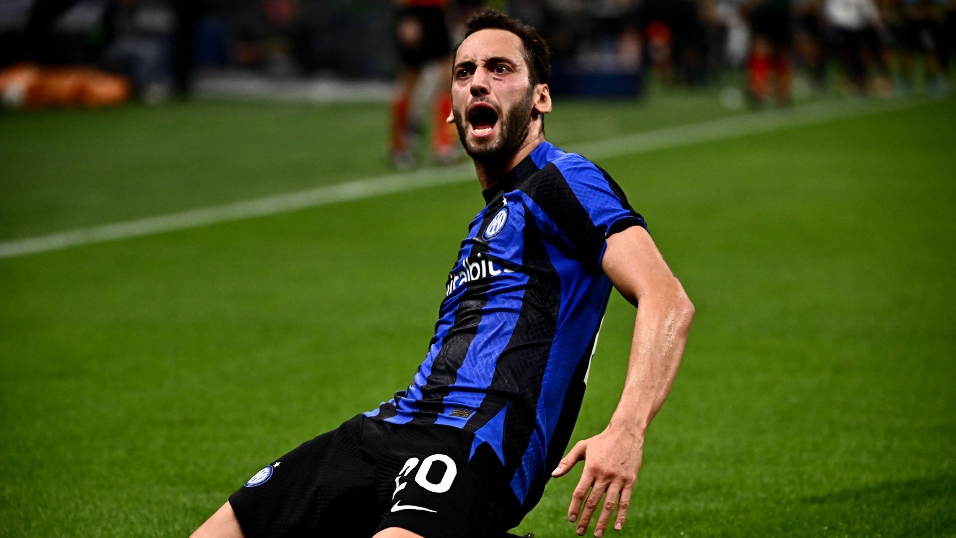 Calhanoglu Inter esultanza
