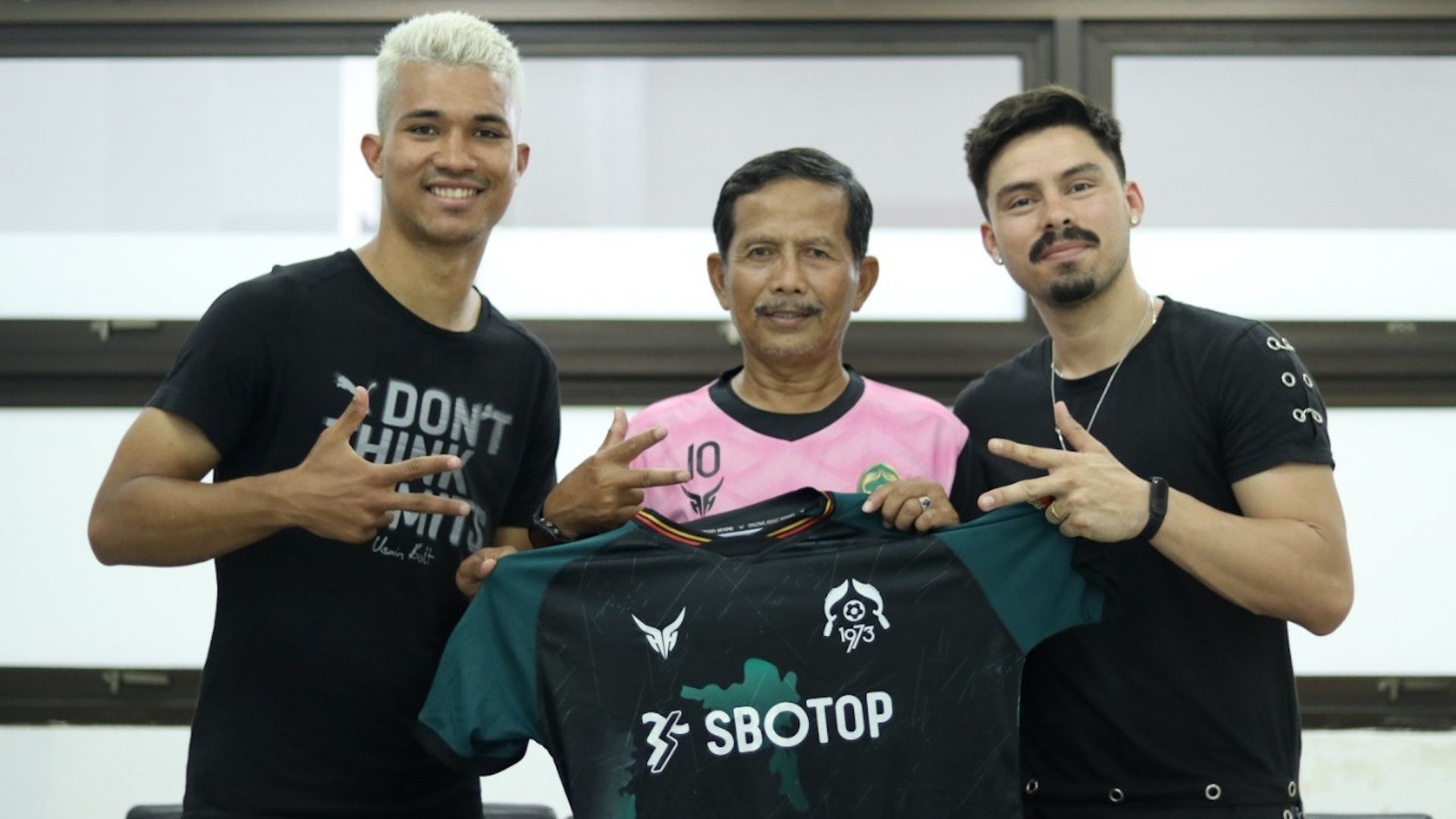 Gustavo Tocantins, Djadjang Nurdjaman, Renan Sgaria - TIRA Persikabo