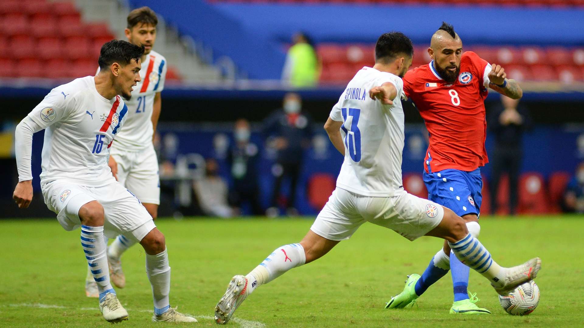 Arturo Vidal Chile Paraguay