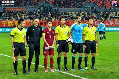 ธีราทร บุญมาทัน, Diego Godín