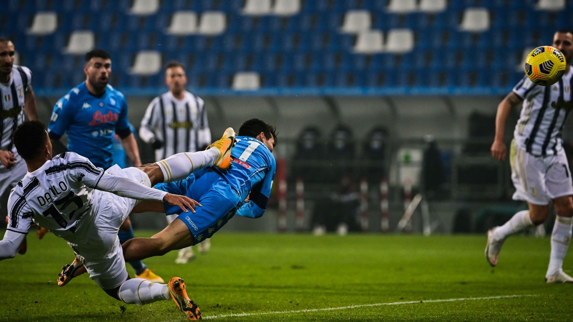 Chucky Lozano Napoli Juventus