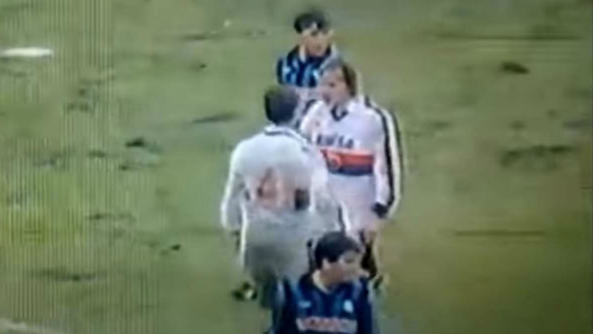 Brawl between Davide Fontolan and Gennaro Ruotolo Atalanta Genoa Serie A 04221990