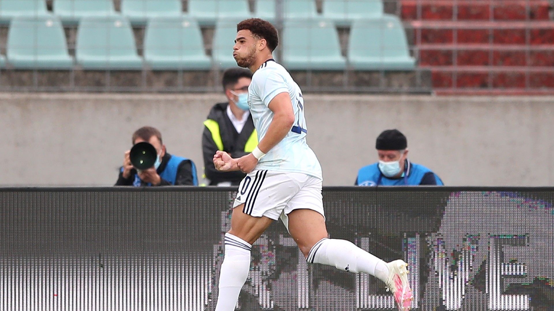 Che Adams Luxembourg vs Scotland 2021