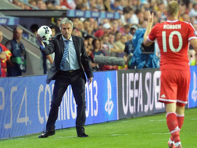 UEFA Super Cup - Bayern Muenchen v Chelsea, Jose Mourinho and Arjen Robben