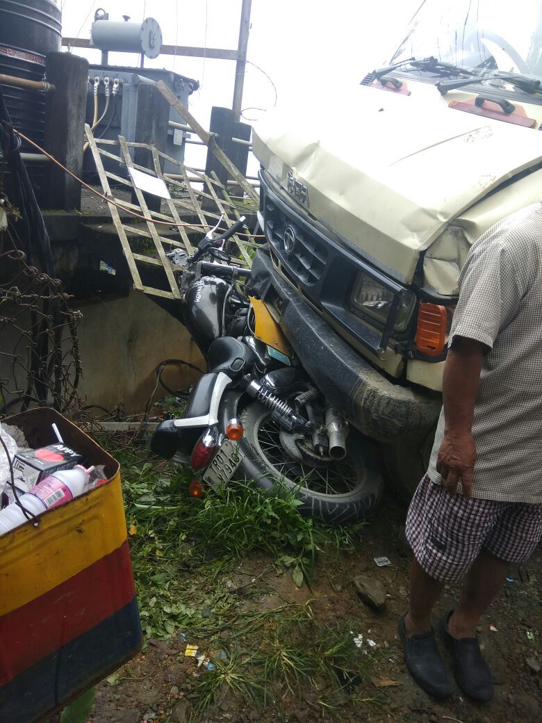 Aizawl FC coach road accident