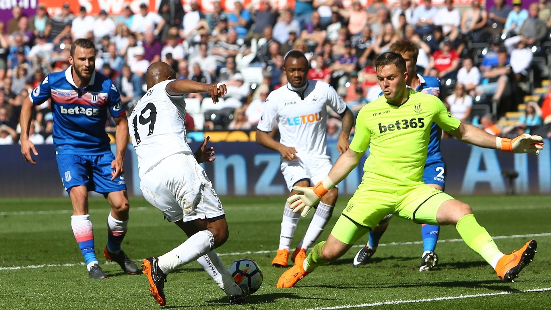 Jack Butland - Swansea City v Stoke City : 2018