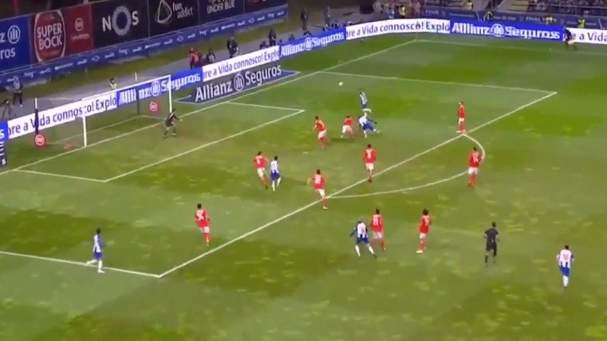 Asistencia volea Tecatito