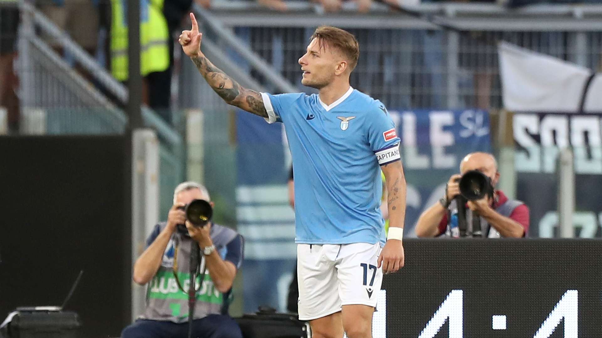 Immobile celebrating Lazio Cagliari Serie A