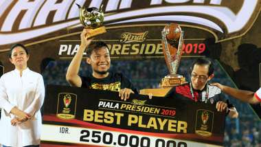Hamka Hamzah Arema FC - Piala Presiden