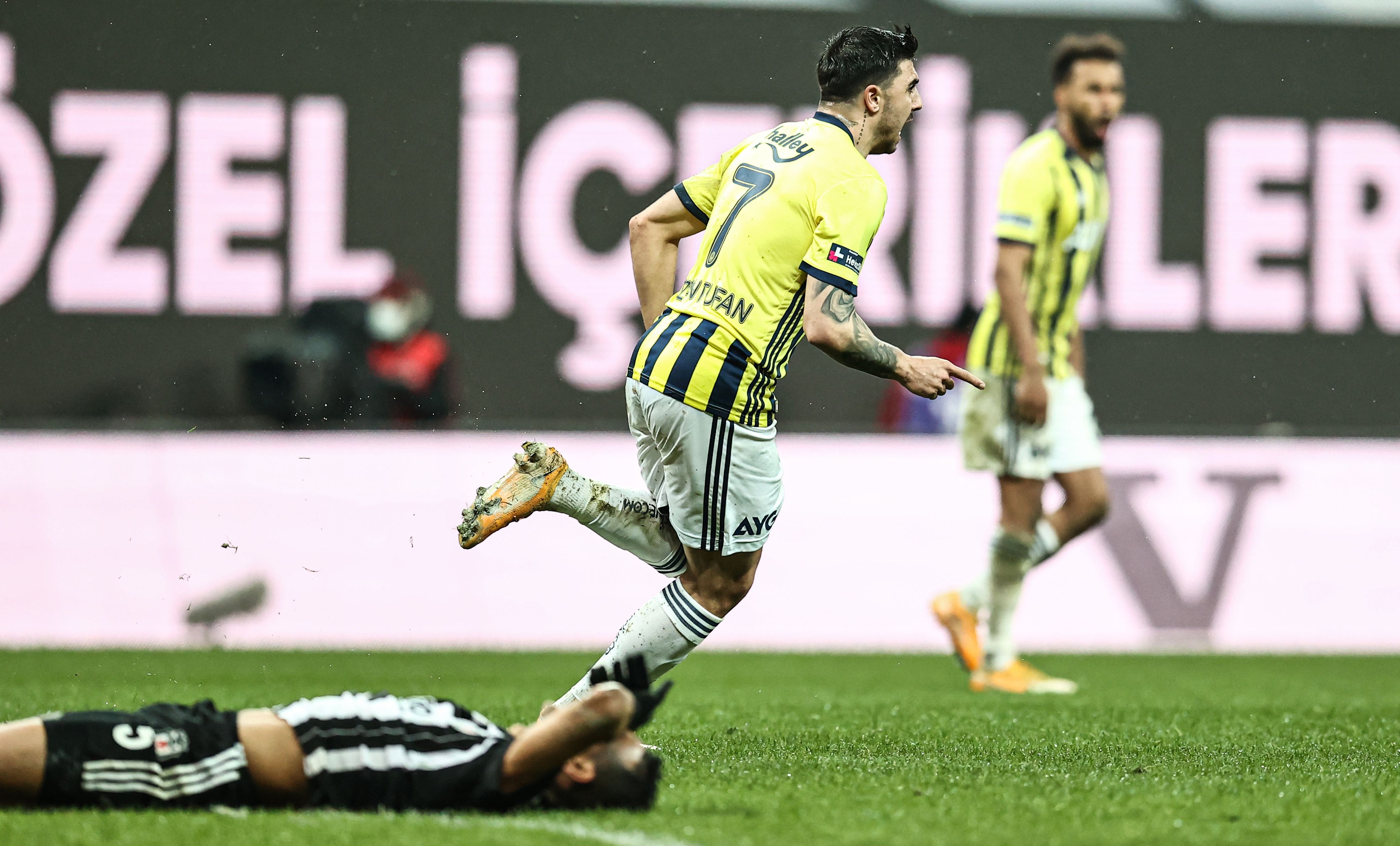 Ozan Tufan Besiktas vs Fenerbahce 03.22.2021