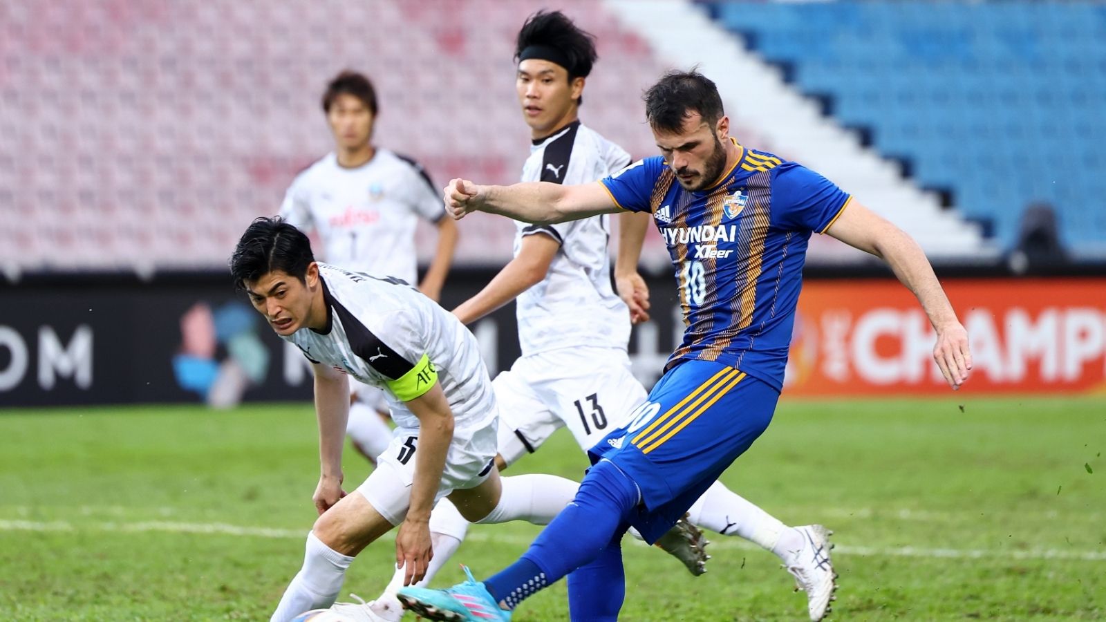 Ulsan Hyundai - Kawasaki Frontale