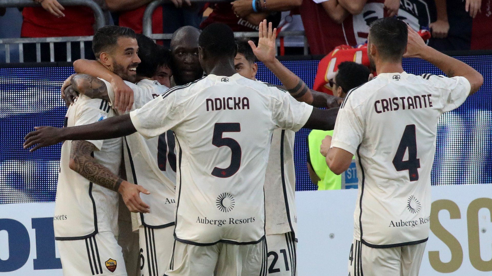 Roma celebrate Cagliari 2023-24