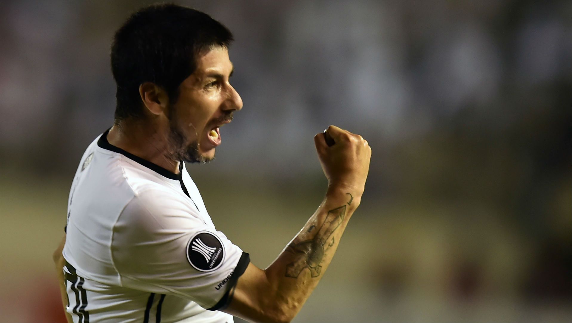 020518 Jaime Valdés Colo Colo Delfín