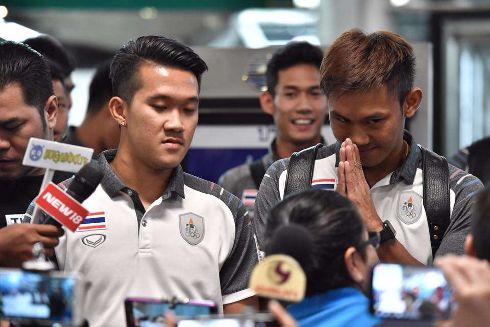 นพพล พลคำ, เจนรบ สำเภาดี