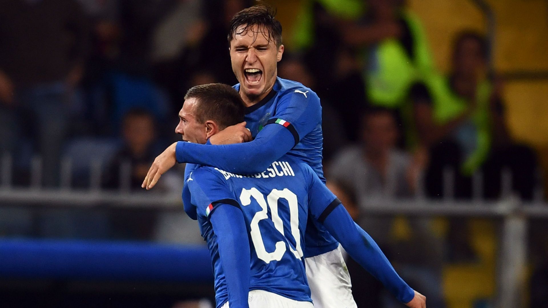 Federico Chiesa Federico Bernardeschi Italy