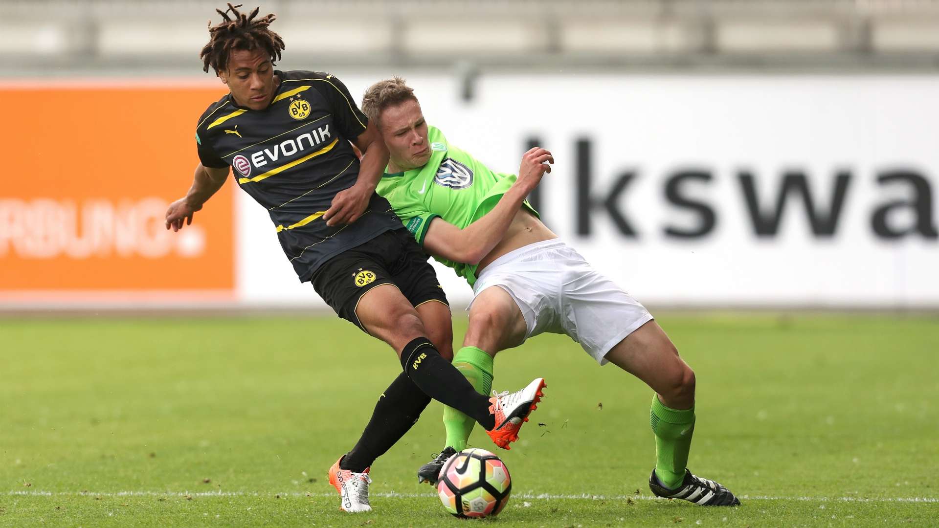 Etienne Amenyido Borussia Dortmund, BVB U19