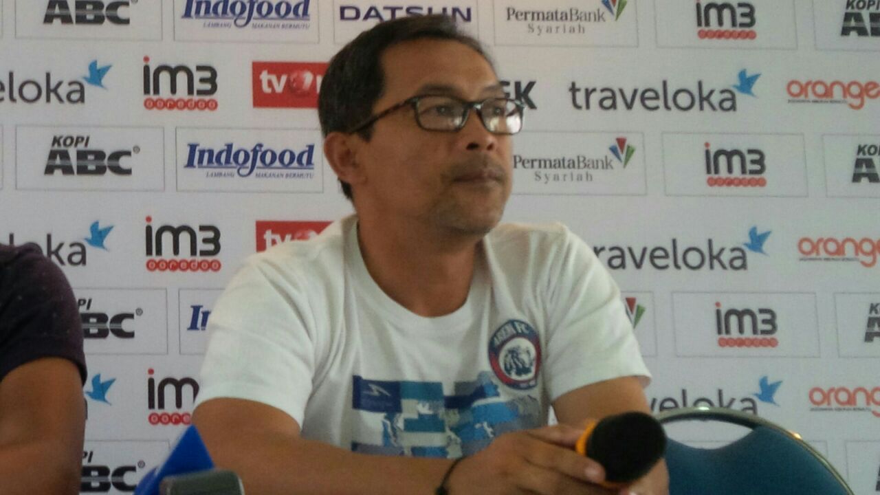 Aji Santoso -  Arema FC