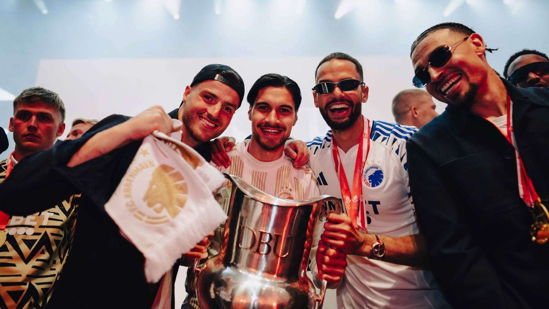 Kevin Diks selebrasi juara Superliga Denmark