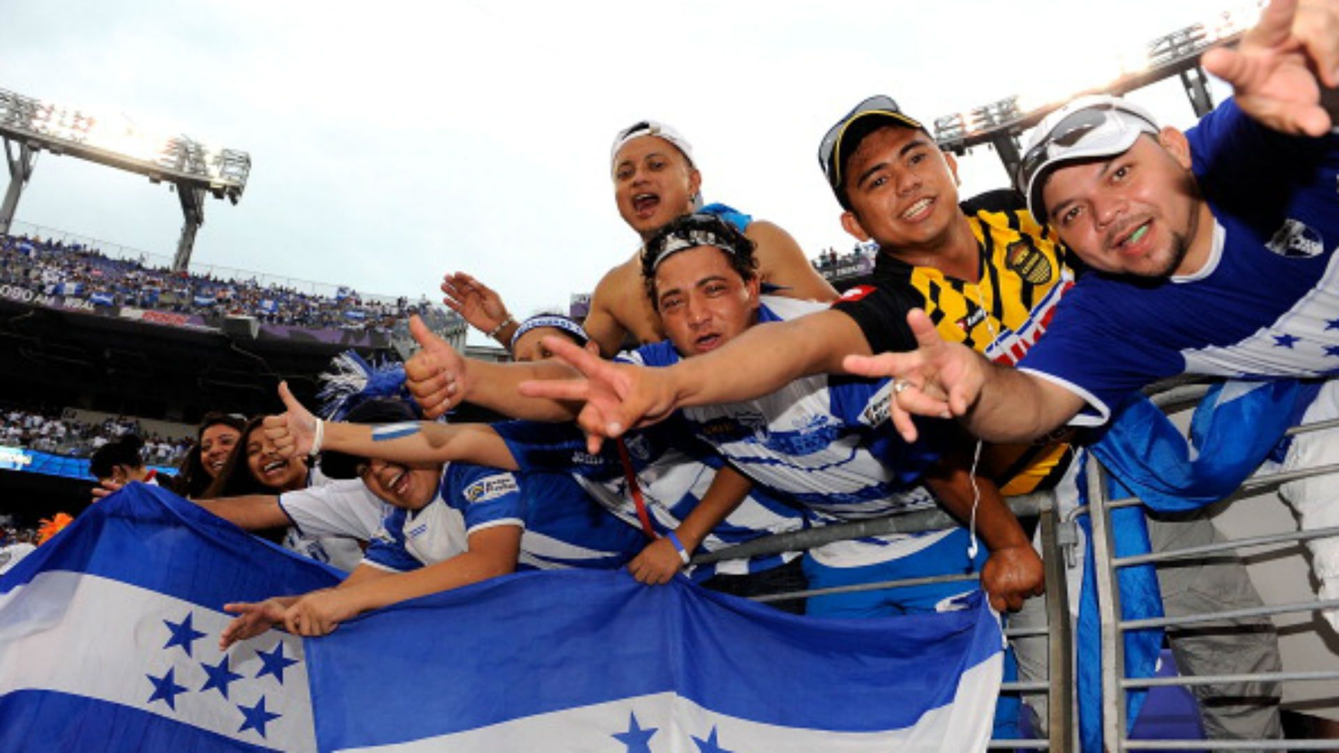 Honduras fans Copa Oro