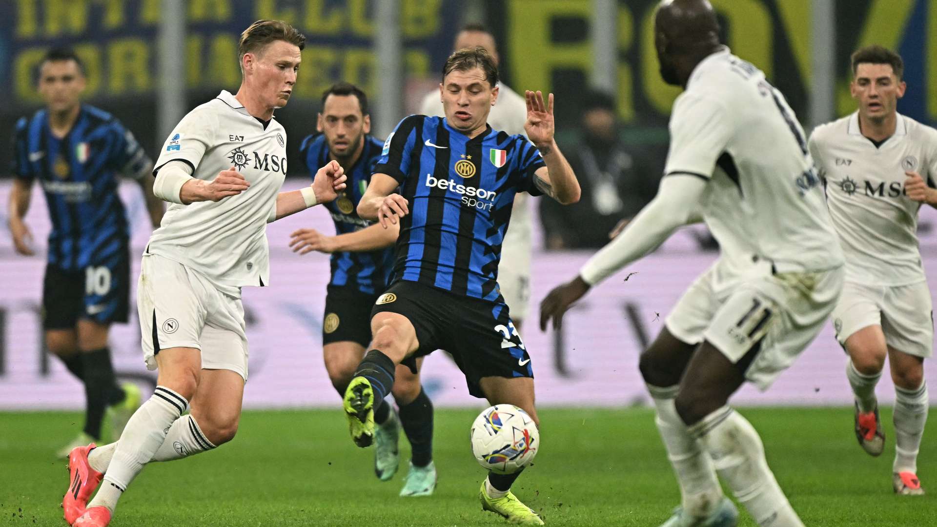 Barella Napoli Inter