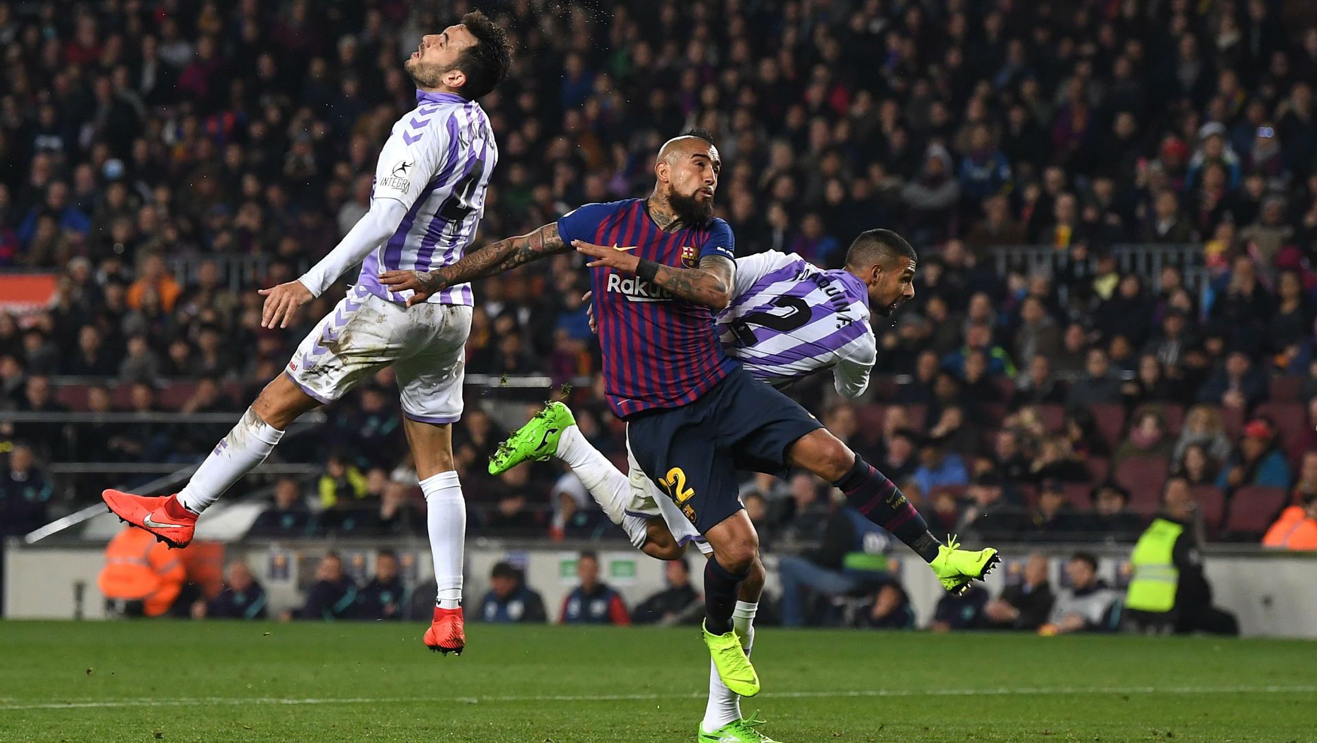 160219 ARTURO VIDAL Barcelona Joaquín Fernández Kiko Olivas Valladolid