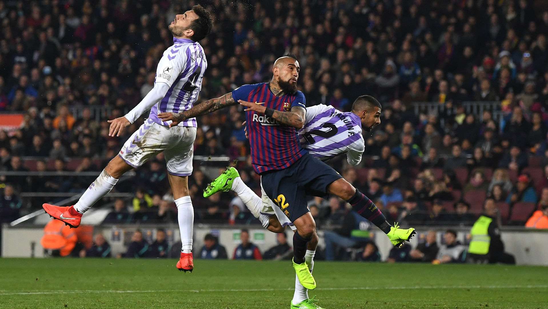 160219 ARTURO VIDAL Barcelona Joaquín Fernández Kiko Olivas Valladolid